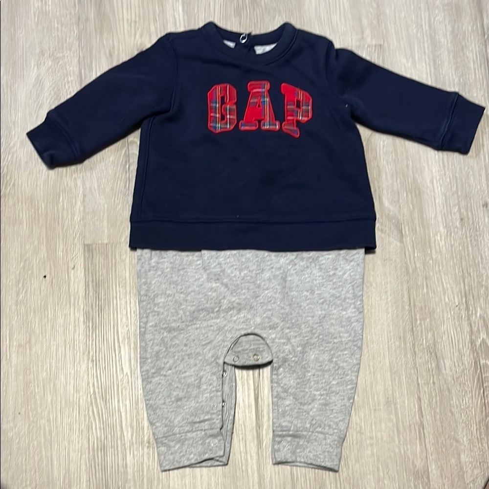 4/$30 GAP Navy and Gray Baby Outfit 3-6M